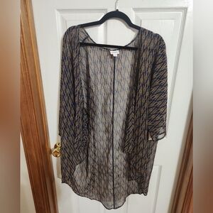 LulaRoe Lindsay Light Weight Sheer Cover-Up Size Medium NWT